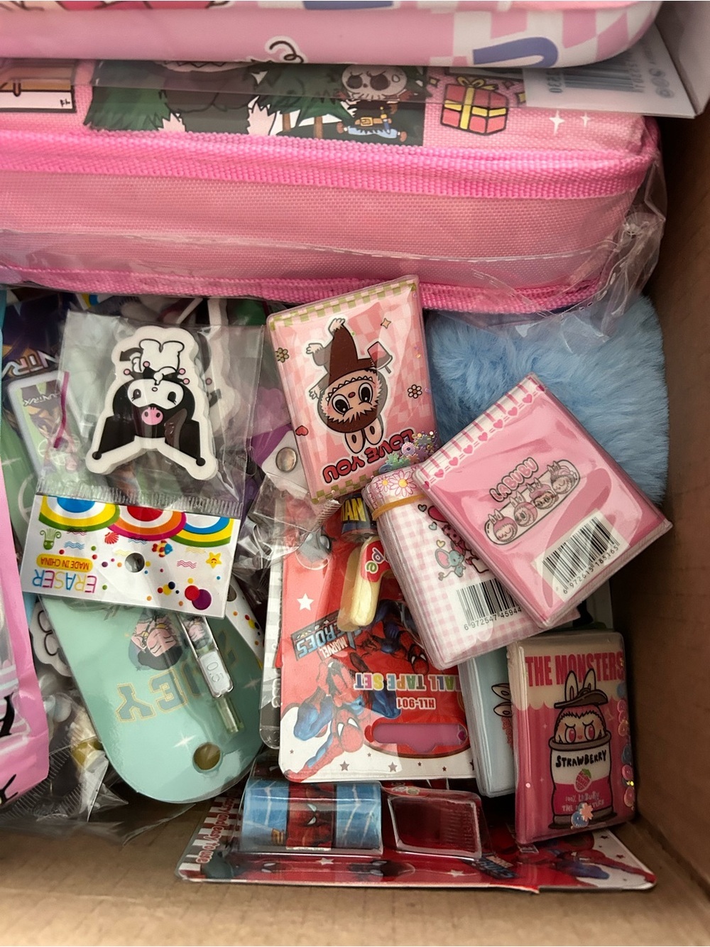 Crazy box k-pop, Sanrio and HK huge lot - Picture 7 of 7